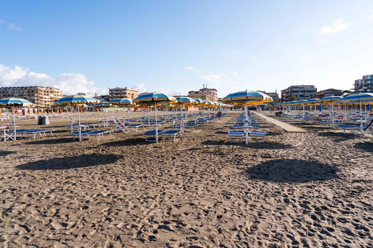 Lola Piccolo Hotel Marina di Grosseto Esterno foto