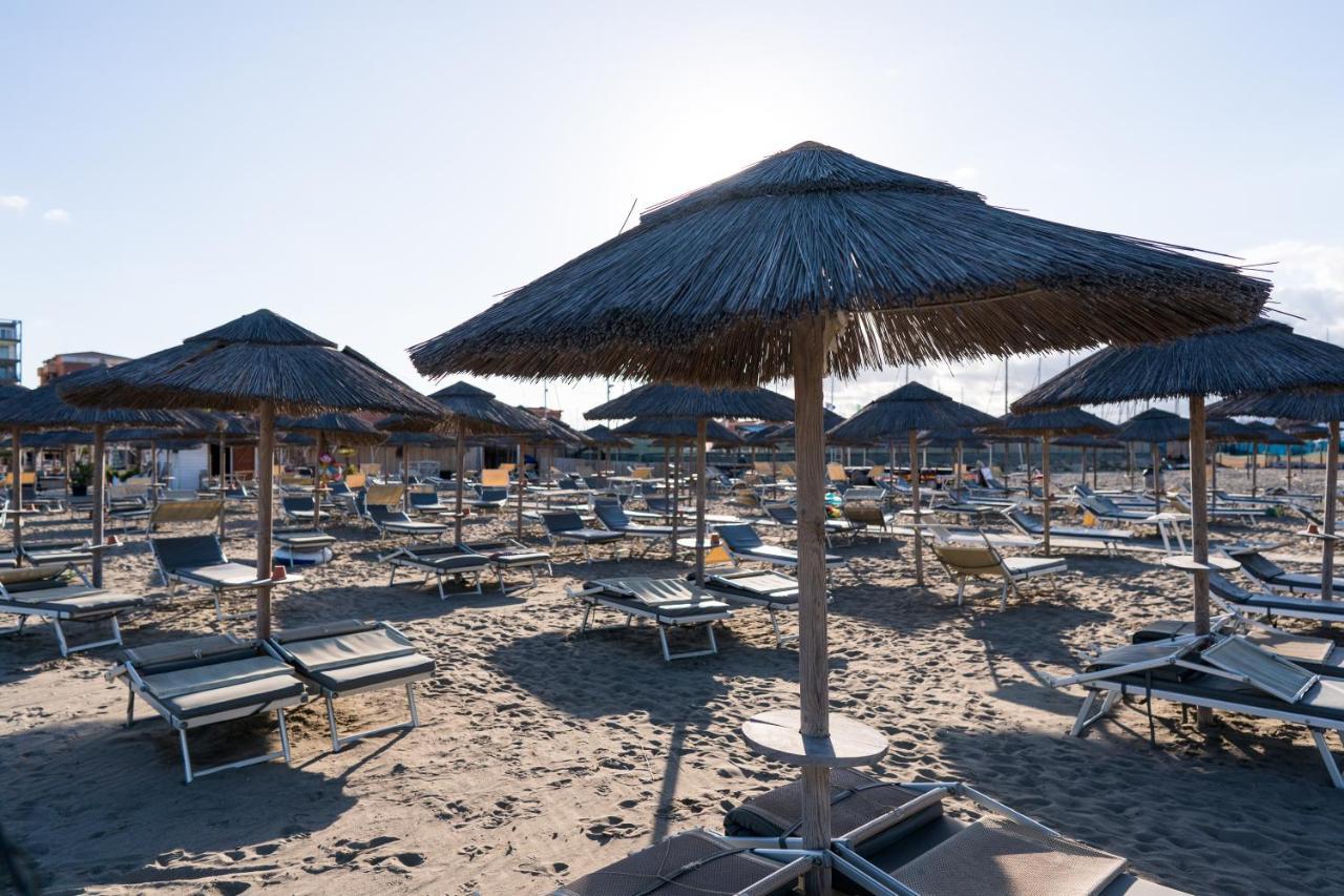 Lola Piccolo Hotel Marina di Grosseto Esterno foto