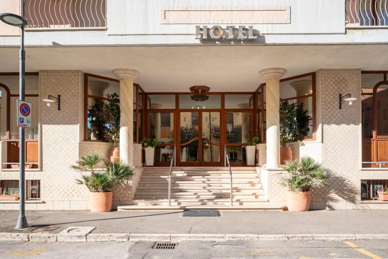 Lola Piccolo Hotel Marina di Grosseto Esterno foto