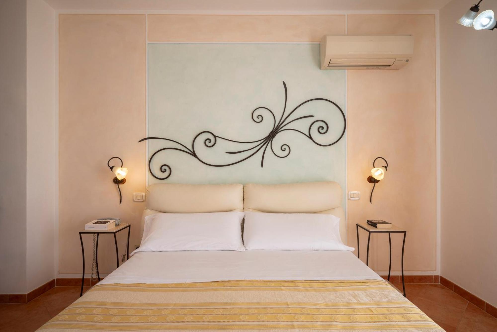 Lola Piccolo Hotel Marina di Grosseto Esterno foto
