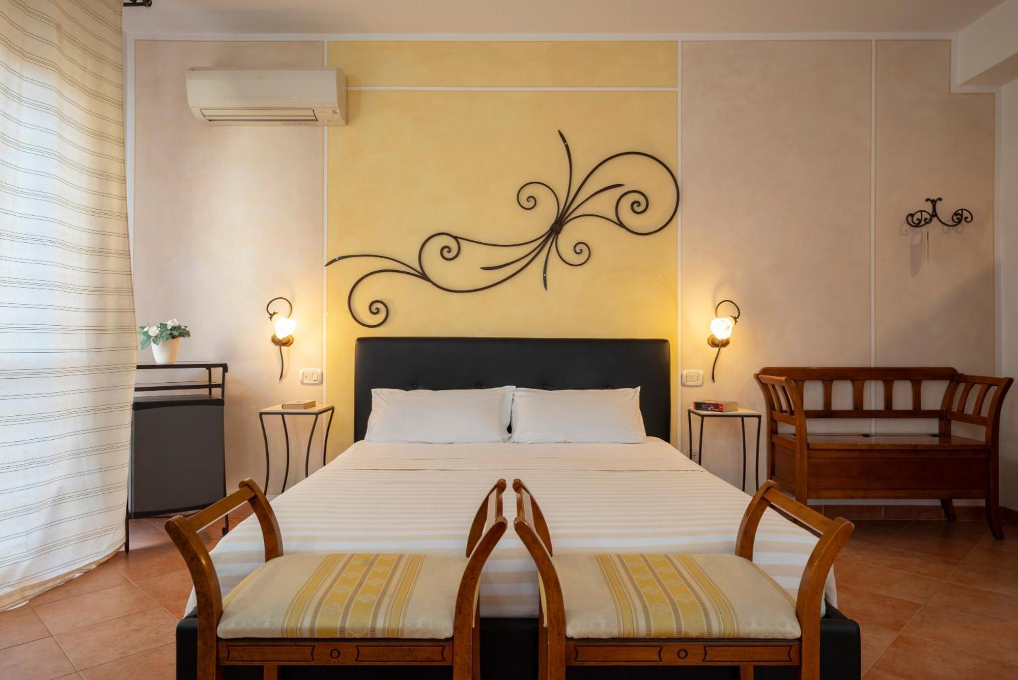 Lola Piccolo Hotel Marina di Grosseto Esterno foto