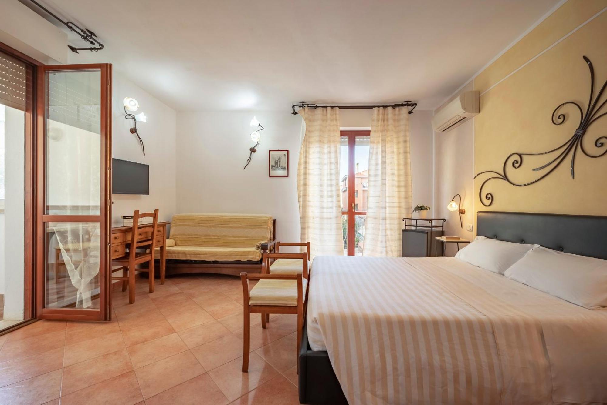 Lola Piccolo Hotel Marina di Grosseto Esterno foto