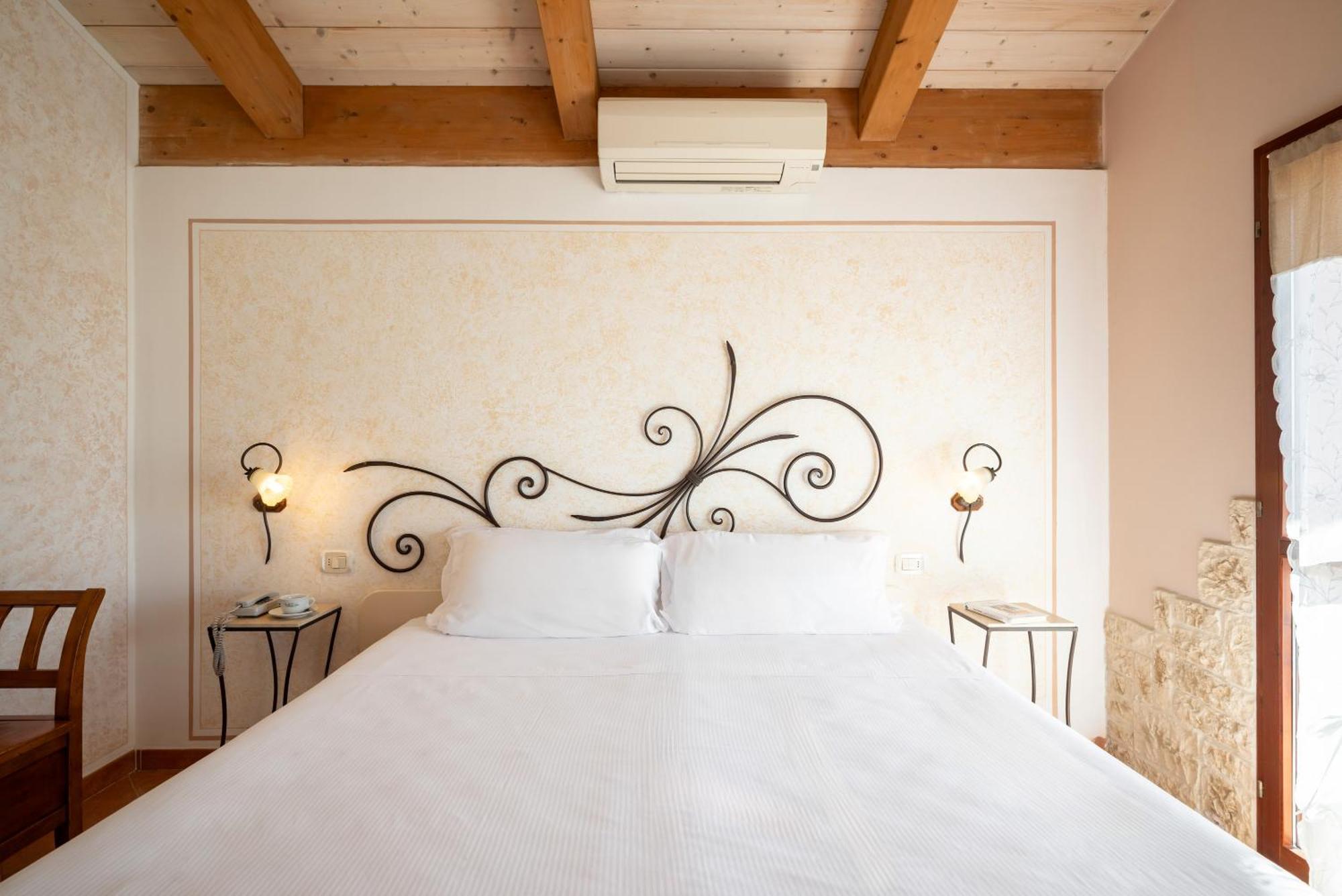 Lola Piccolo Hotel Marina di Grosseto Esterno foto