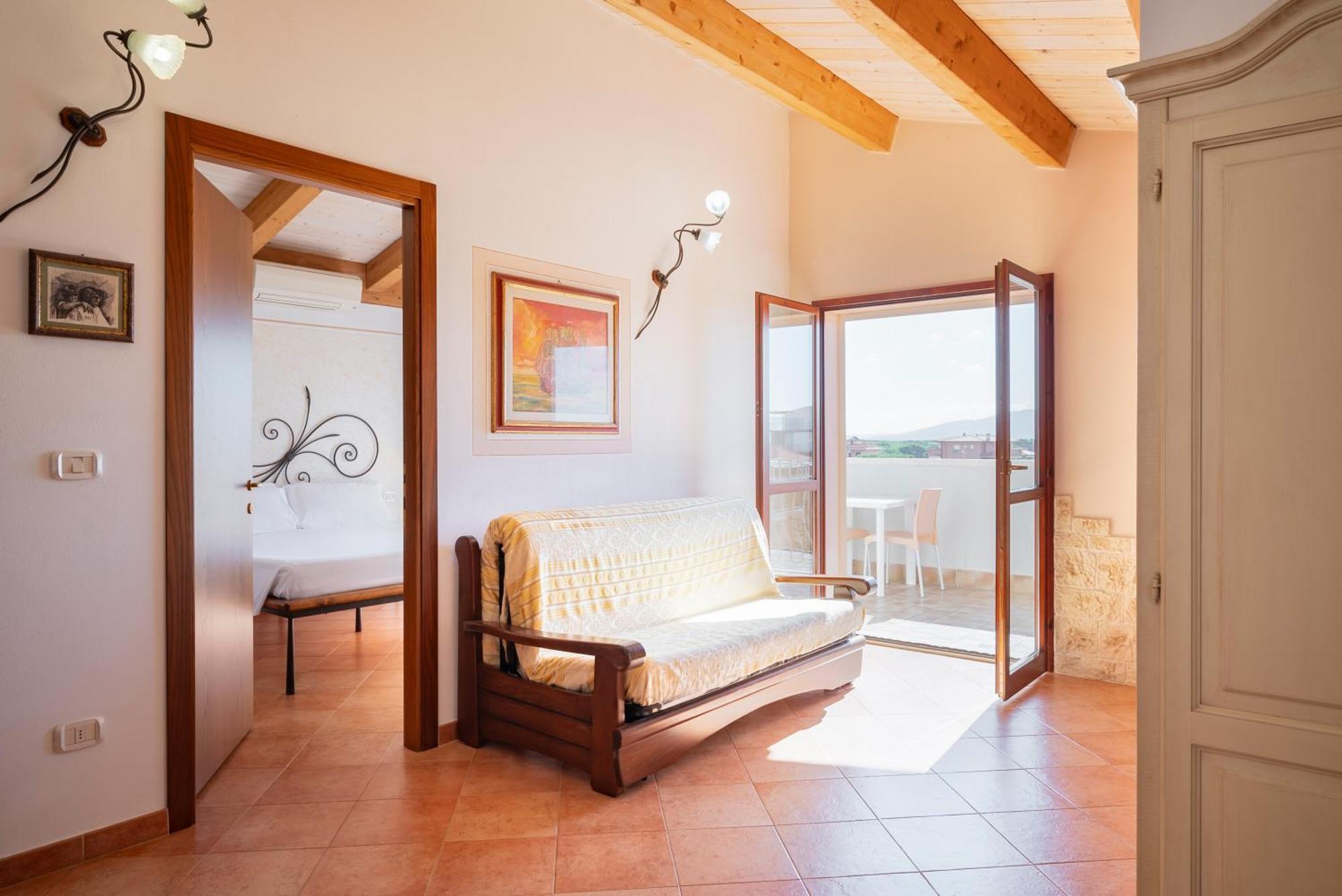Lola Piccolo Hotel Marina di Grosseto Esterno foto