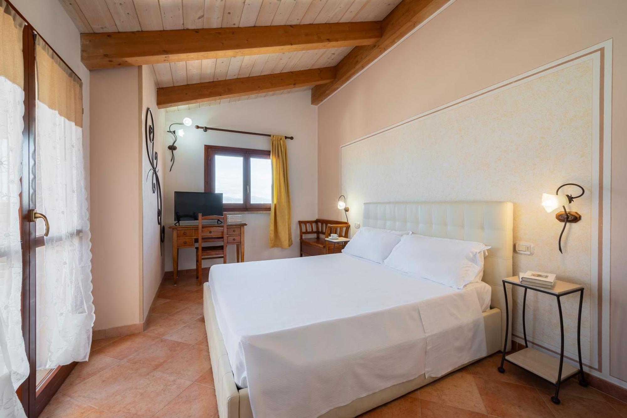 Lola Piccolo Hotel Marina di Grosseto Esterno foto
