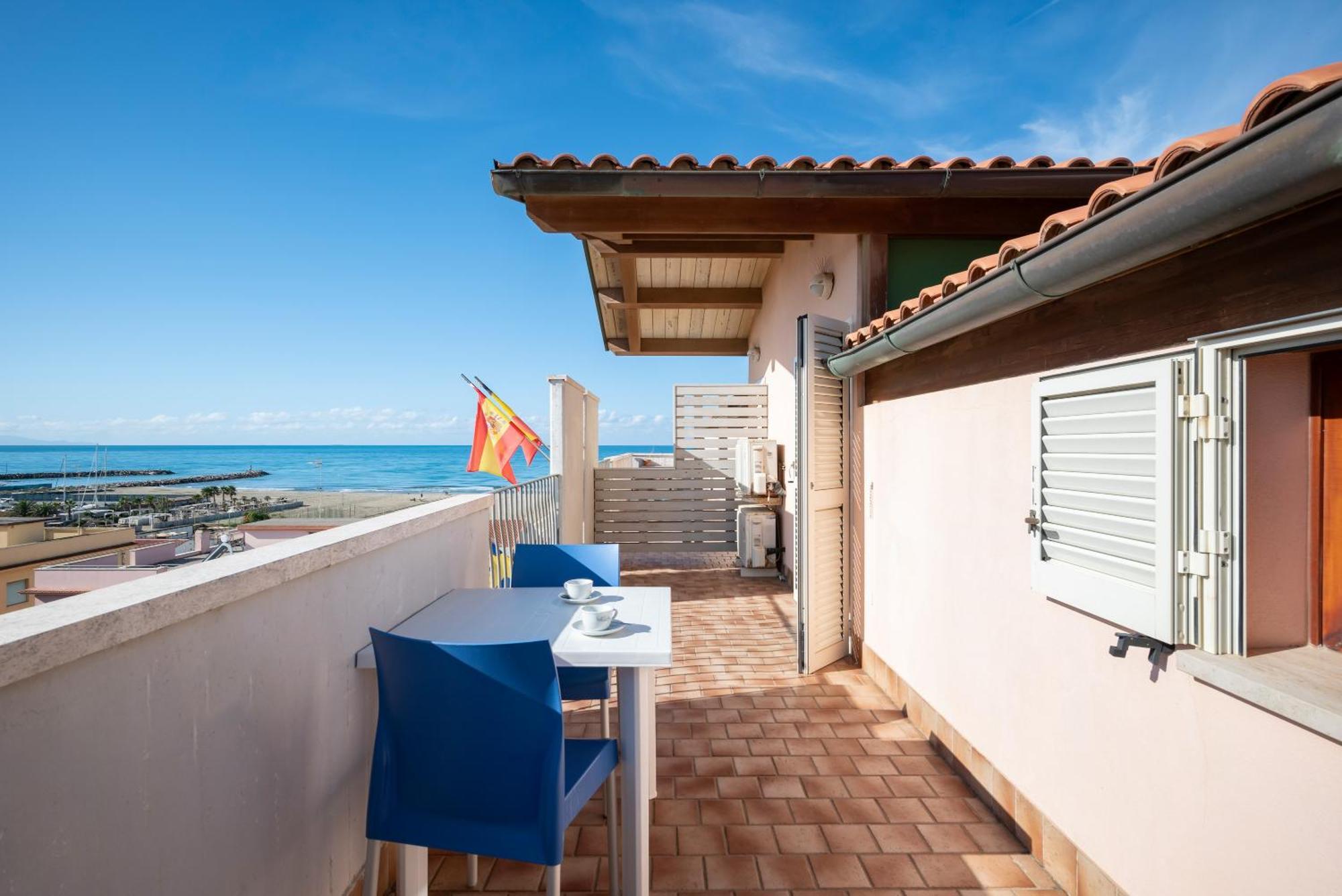 Lola Piccolo Hotel Marina di Grosseto Esterno foto