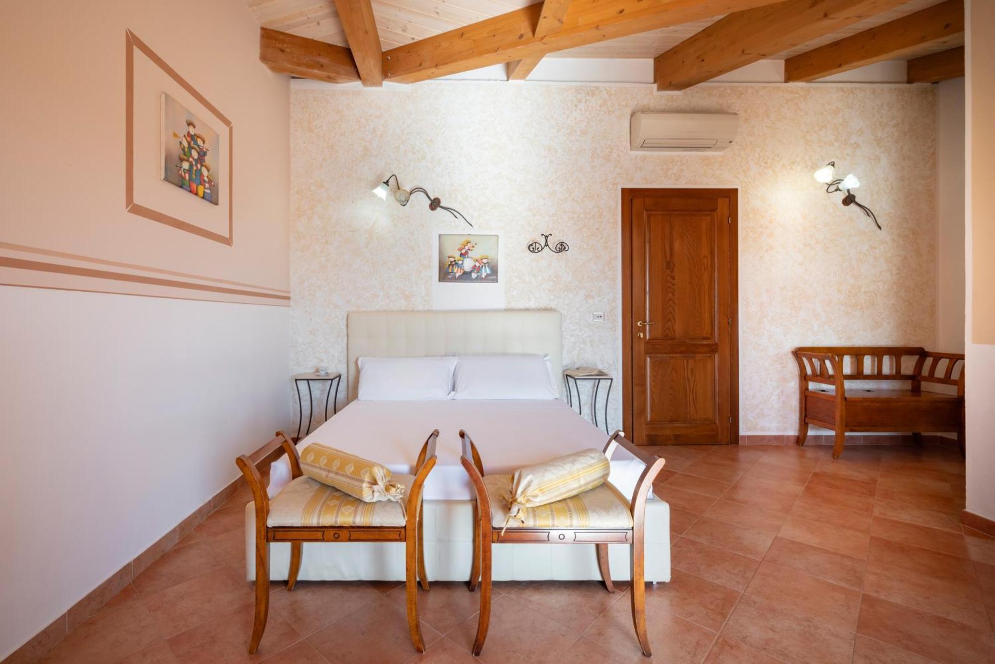 Lola Piccolo Hotel Marina di Grosseto Esterno foto