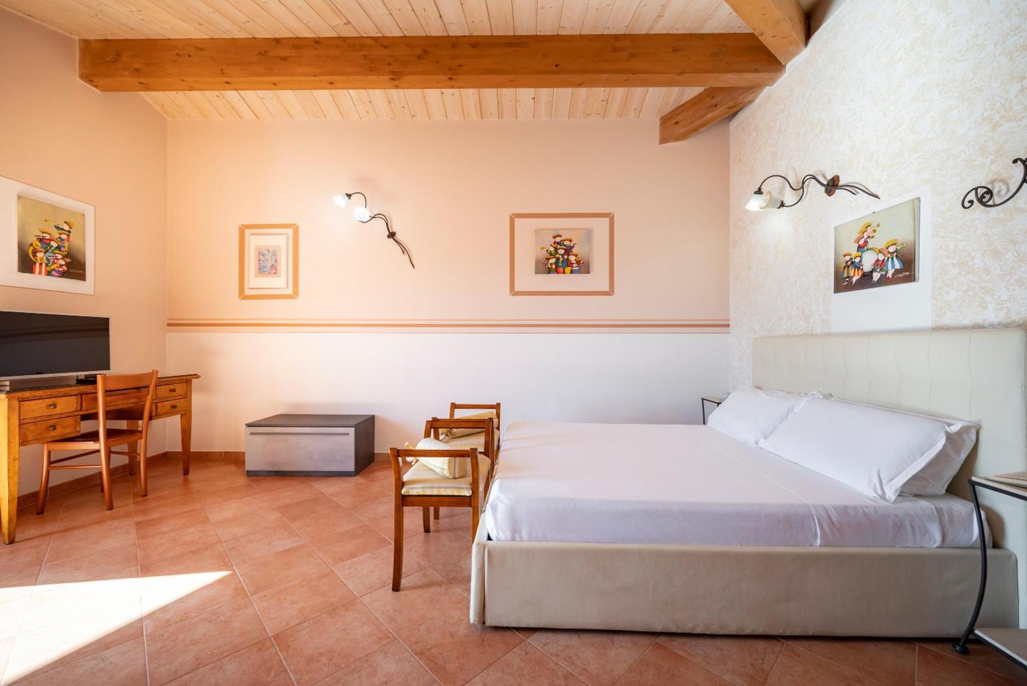 Lola Piccolo Hotel Marina di Grosseto Esterno foto