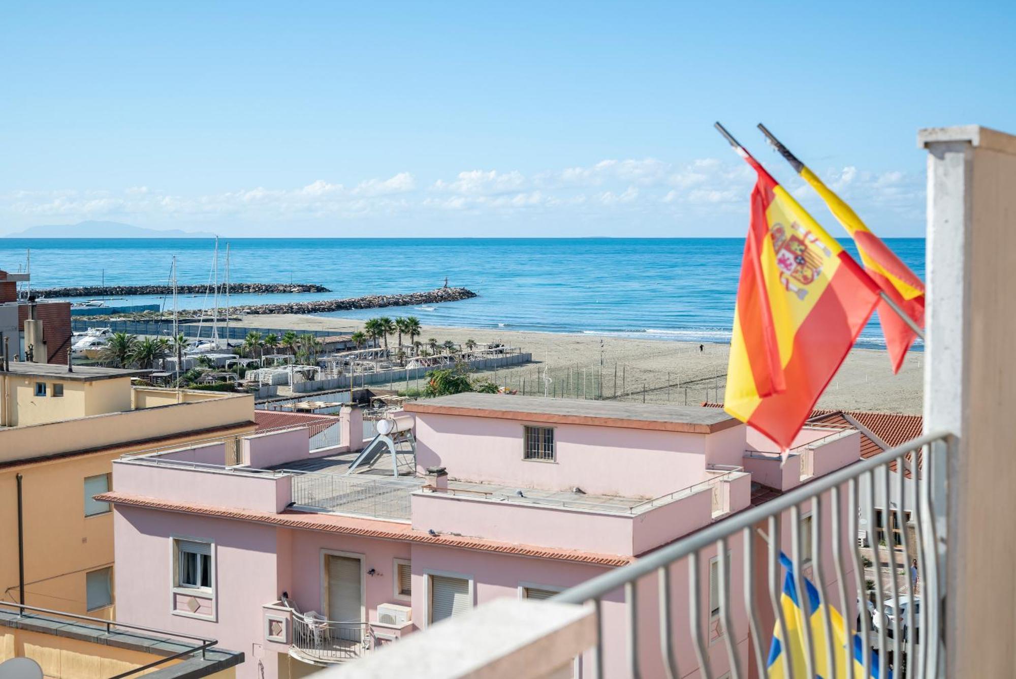 Lola Piccolo Hotel Marina di Grosseto Esterno foto
